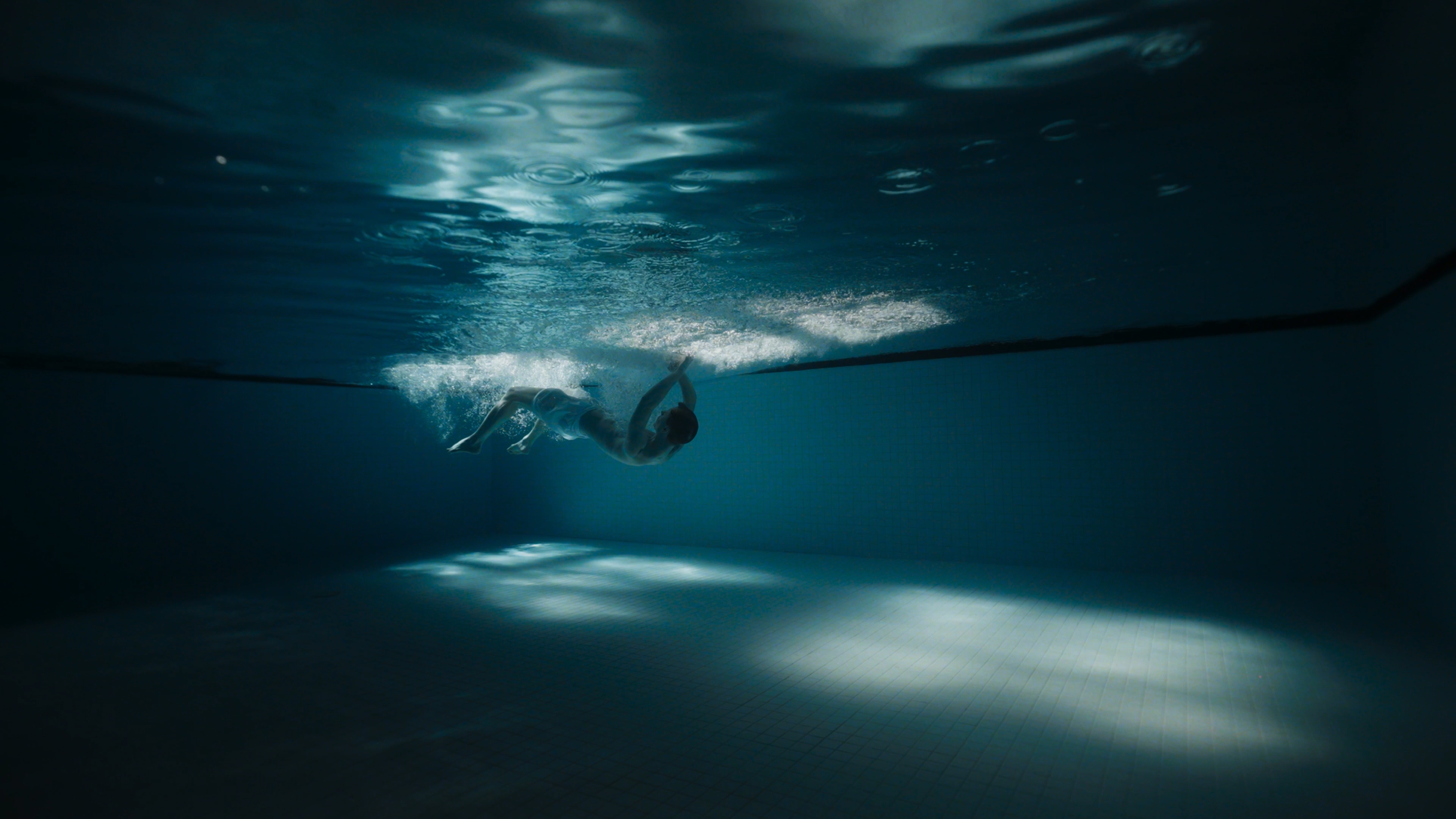 Escape to Saint-Tropez — still 4